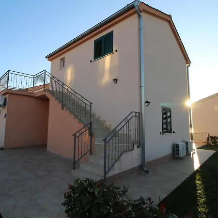 Holiday Home Zadar * Задар